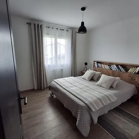 Du Pont Neuf & Tatil Evi Eyrans-de Soudiac
