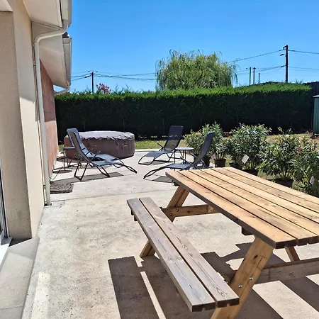 Du Pont Neuf & Dom wakacyjny Eyrans-de Soudiac