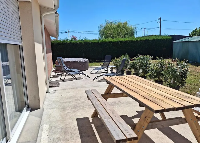 Du Pont Neuf & Tatil Evi Eyrans-de Soudiac